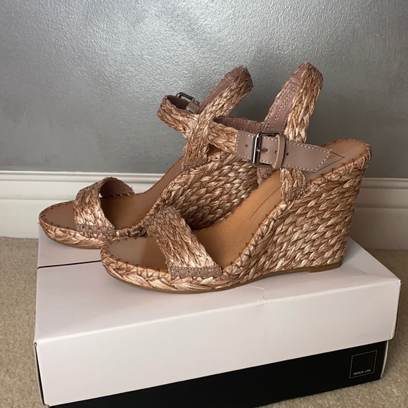 NEVER WORN Dolce Vita wedges - Picture 2 of 5